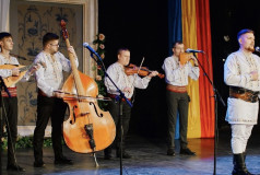 Вокально-инструментальный ансамбль народных песен