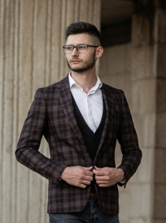 Грати Николай