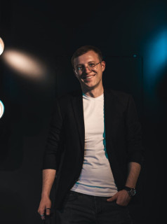Александр Лазарев
