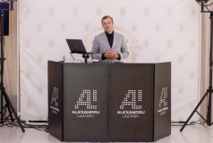 Александр Лазарев