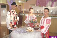 Профессиональные танцоры Struguraş