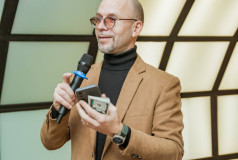Александр Новождён (SASHADOOH)