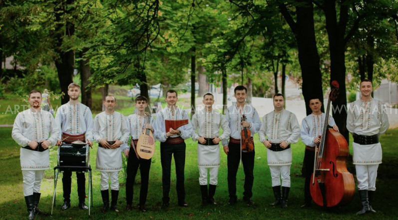 Ansamblu vocal-instrumental de cântece populare
