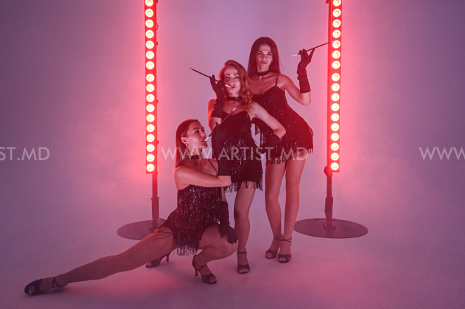 Hostess Noir Signature