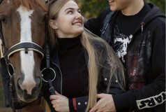 Юлия Лавренко